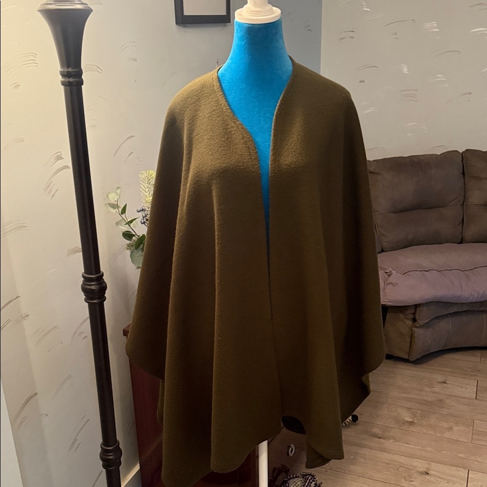 Hunter green poncho one size fits all